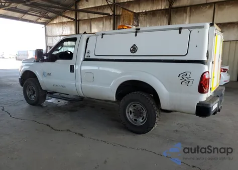 2013 Ford F250 Super Duty z USA, uszkodzony, nr VIN 1FTBF2B68DEB31108